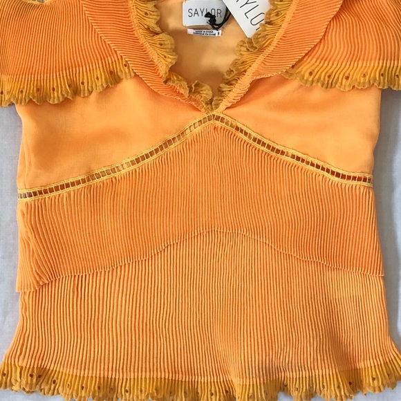 Saylor Women’s Marguerite Top - Picture 2 of 10